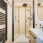King Size Beds - 2 Bathrooms - 2 Free Parking Paris