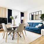 King Size Beds - 2 Bathrooms - 2 Free Parking Apartman
