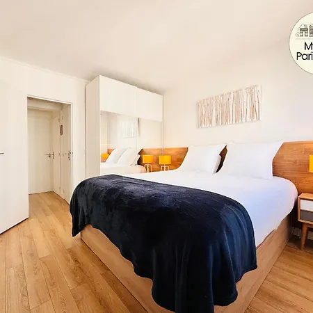 Апартаменты Myjolieparishome - King Size Beds, 2 Bathrooms, Free Parking *