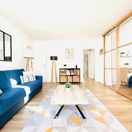 Апартаменты Myjolieparishome - King Size Beds, 2 Bathrooms, Free Parking