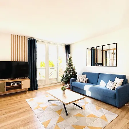 Апартаменты Myjolieparishome - King Size Beds, 2 Bathrooms, Free Parking *