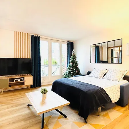 Апартаменты Myjolieparishome - King Size Beds, 2 Bathrooms, Free Parking