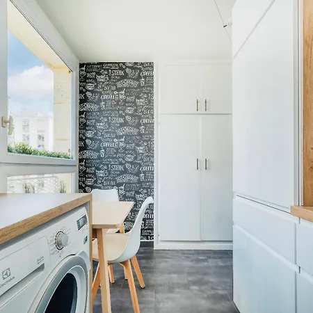 Apartament King Size Beds - 2 Bathrooms - 2 Free Parking Paryż