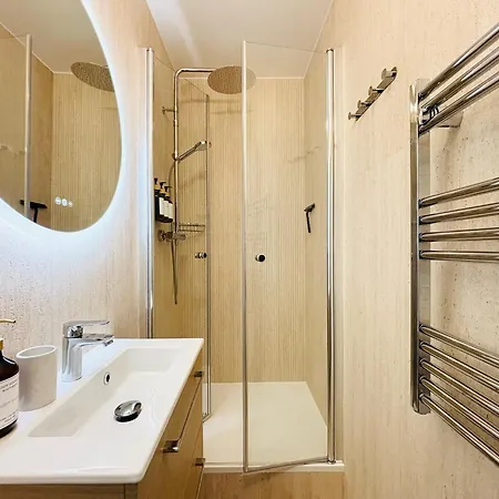 Myjolieparishome - King Size Beds, 2 Bathrooms, Free Parking Parijs