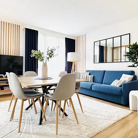 King Size Beds - 2 Bathrooms - 2 Free Parking Apartament