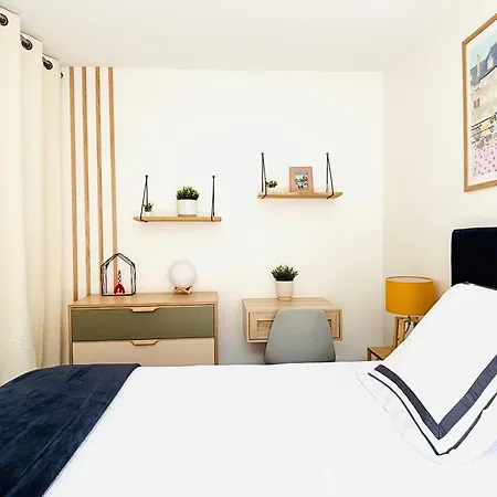 King Size Beds - 2 Bathrooms - 2 Free Parking Apartament