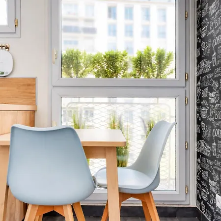 King Beds & Free Parking By Myjolieparishome Apartment *