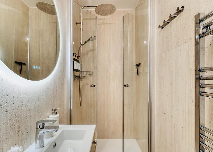 Appartement Myjolieparishome - King Size Beds, 2 Bathrooms, Free Parking Parijs