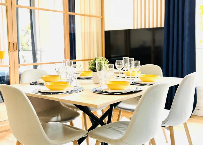 Myjolieparishome - King Size Beds, 2 Bathrooms, Free Parking Appartement Parijs