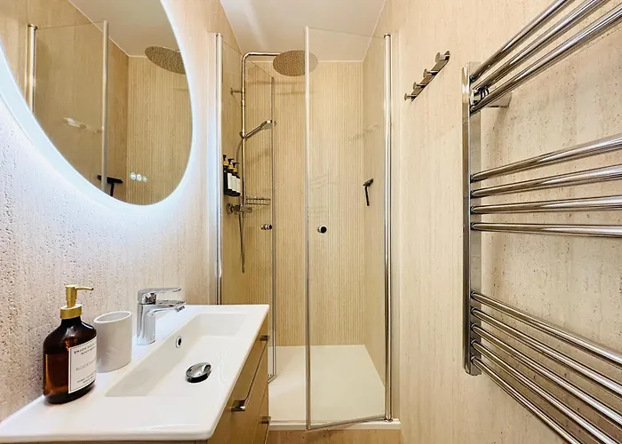 Myjolieparishome - King Size Beds, 2 Bathrooms, Free Parking Parijs
