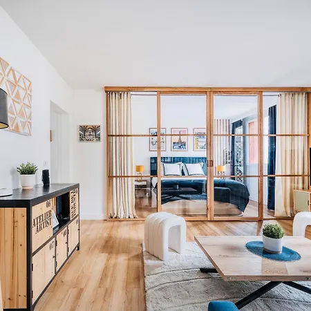 Apartment King Size Beds - 2 Bathrooms - 2 Free Parking *